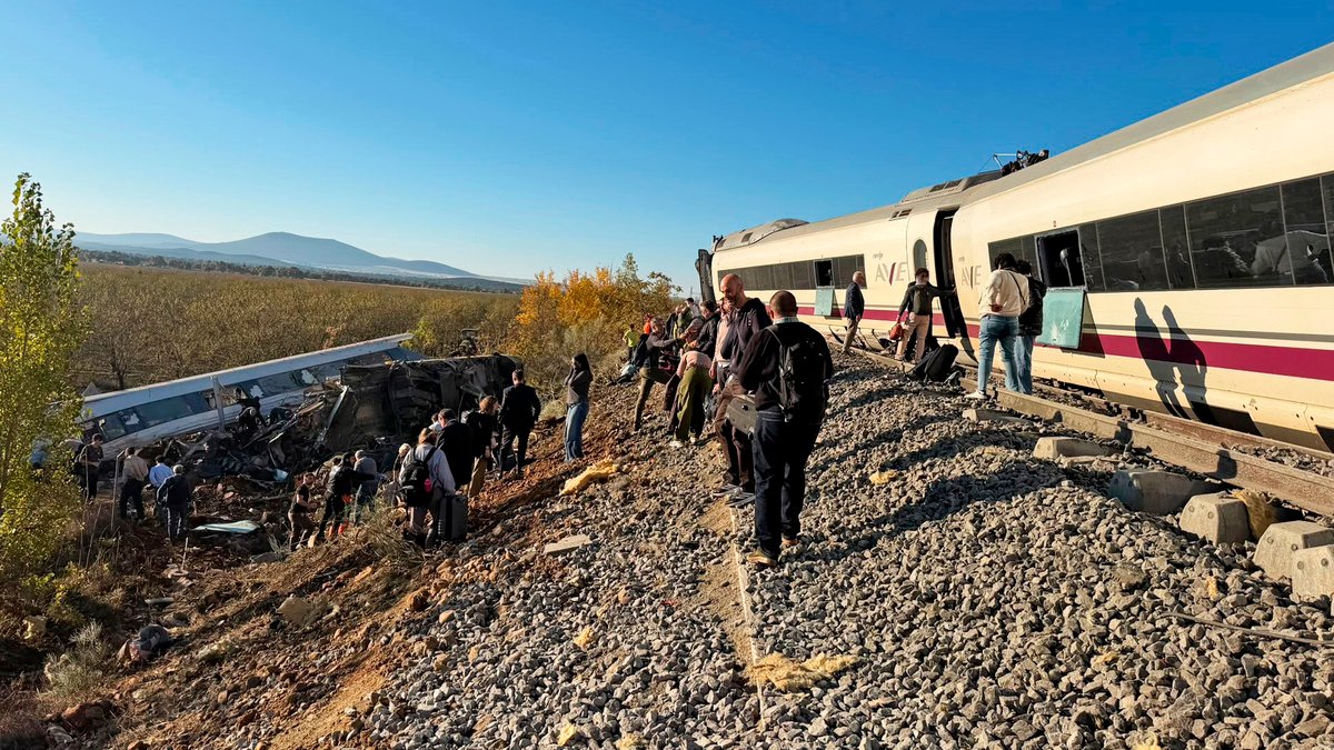 Accidente de Urda: Madrid envía bomberos y SUMMA y atiende a familias en Atocha 1 Accidente de Urda: Madrid envía bomberos y SUMMA y atiende a familias en Atocha